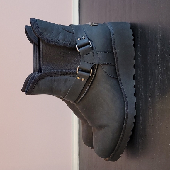 NWOB UGG black Glen boots - Picture 3 of 6